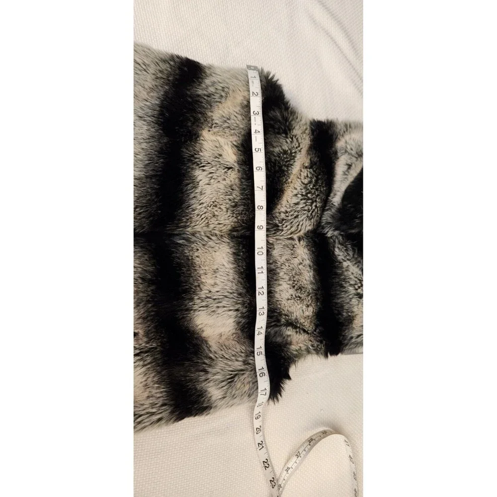 Rachel Zoe Women’s XXS Black Cream Pockets Faux Fur Hook Close Sleeveless‎ Vest